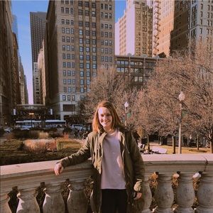 Meet your Posher, Chloe